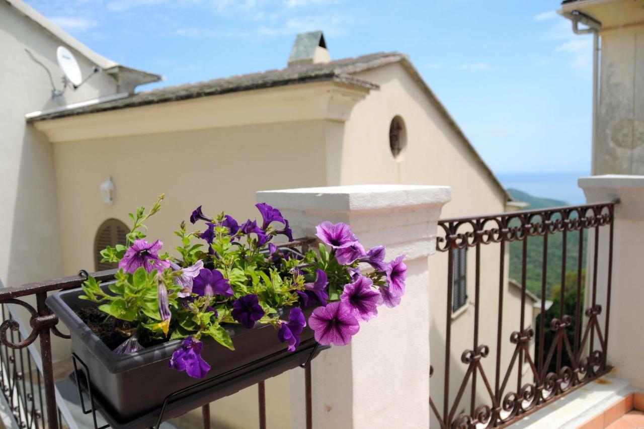 Casale Lucrezia Bed & Breakfast Cagnano Exterior photo